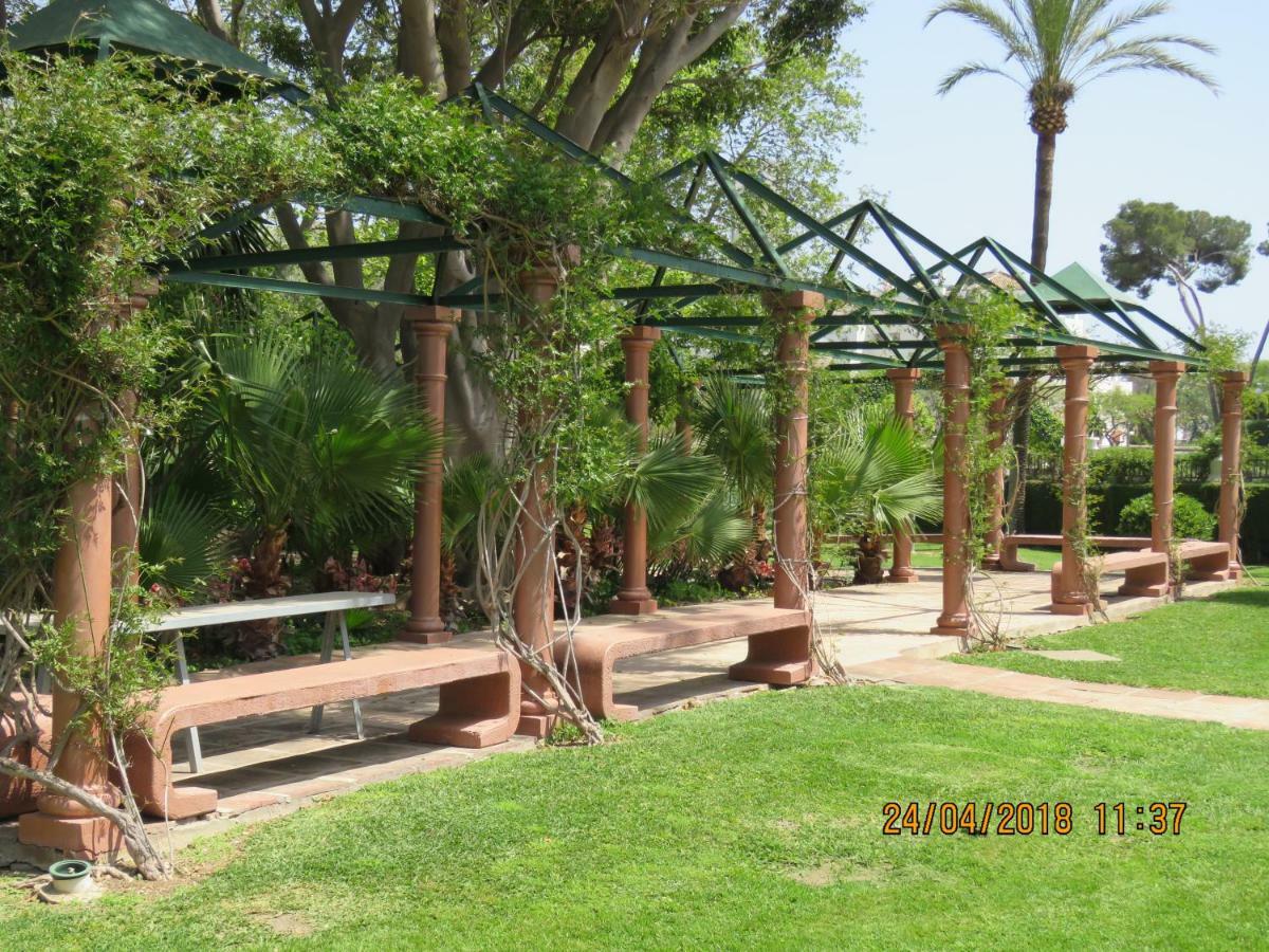 Benal Beach Apartments Malaga Exterior photo