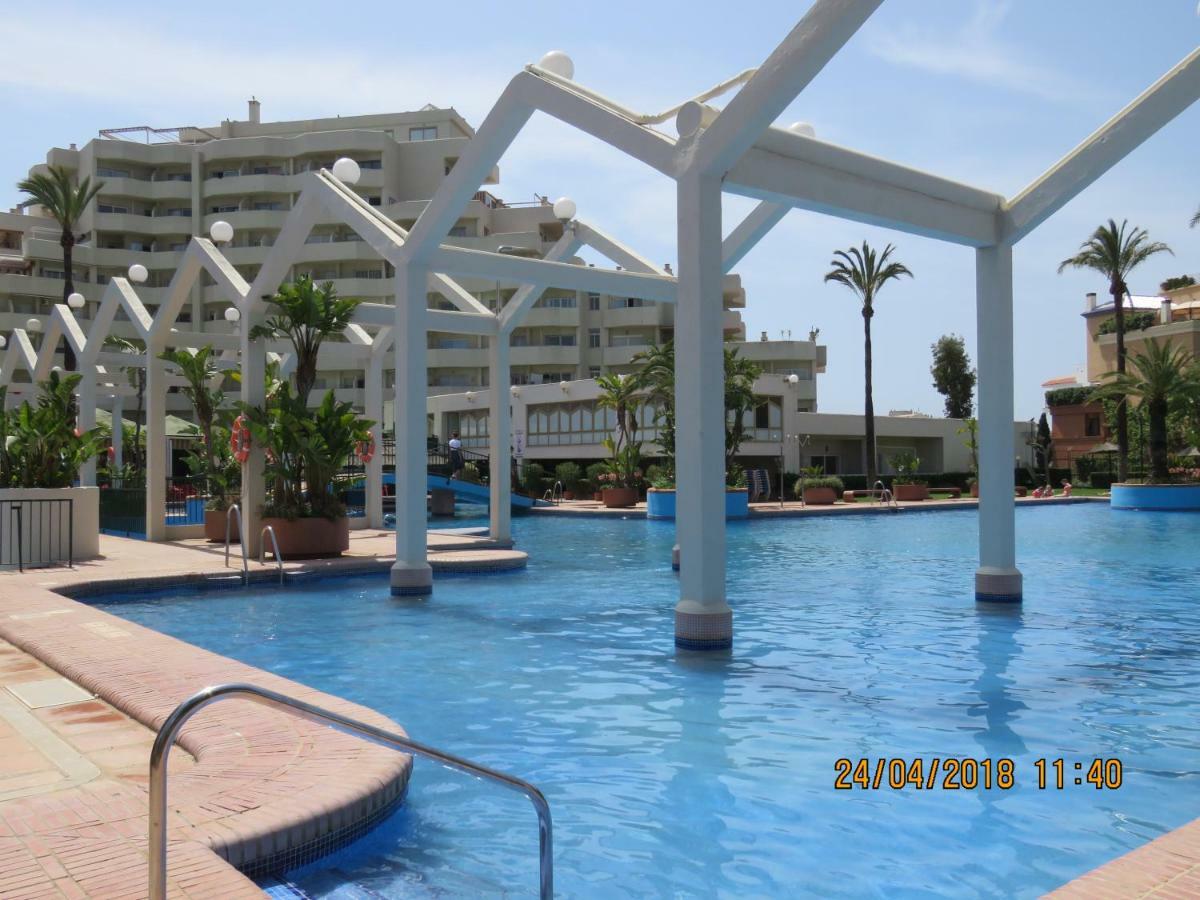 Benal Beach Apartments Malaga Exterior photo